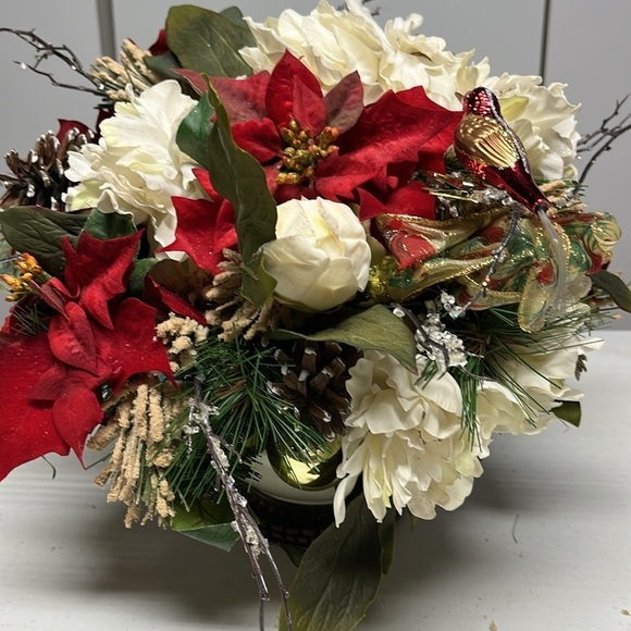 Holiday Centerpiece Floral, Poinsettias, Pinecones , Cardinals - Picture 5 of 7